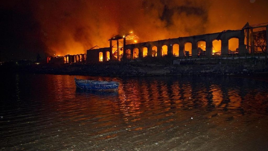 wpid-14507_incendiocittadellascienza.jpg