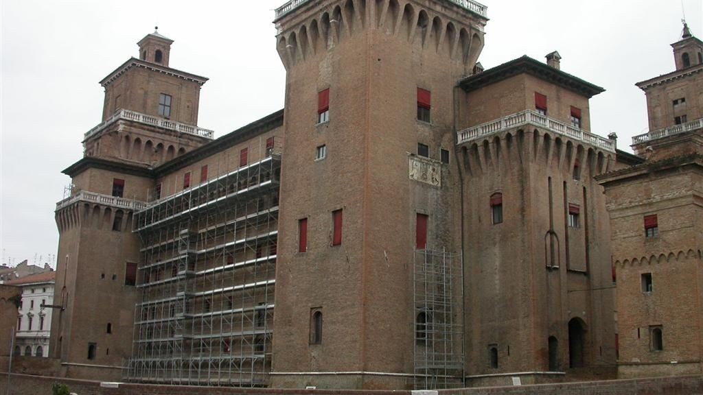 wpid-22112_castelloferrararestauro.jpg