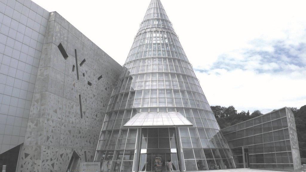wpid-25667_FaresinFIGMuseodelleScienzedellaPrefetturadiEhimeNiihamaCityGiapponefotoTakaoShiraishi.jpg
