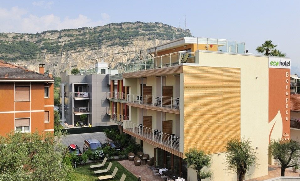 wpid-25998_thumbECOHotelbonapace.jpg