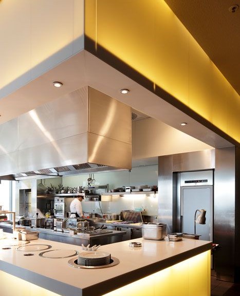 wpid-4212_HIMACSEmpireRiversideHotelHamburgGermanyDavidChipperfieldArchitects.jpg