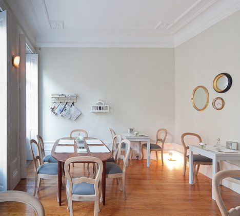 wpid-4292_dezeenAIACoffeeRestaurantbyInCAAsAia.jpg