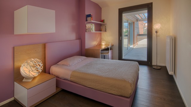 Ampliamenti edilizi: una casa in legno sulla terrazza dell'hotel ... Tasca A terrazza creativo