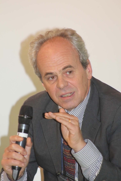 Leopoldo Freyrie, presidente Cnappc, interviene durante la cerimonia di apertura del Saie 2015