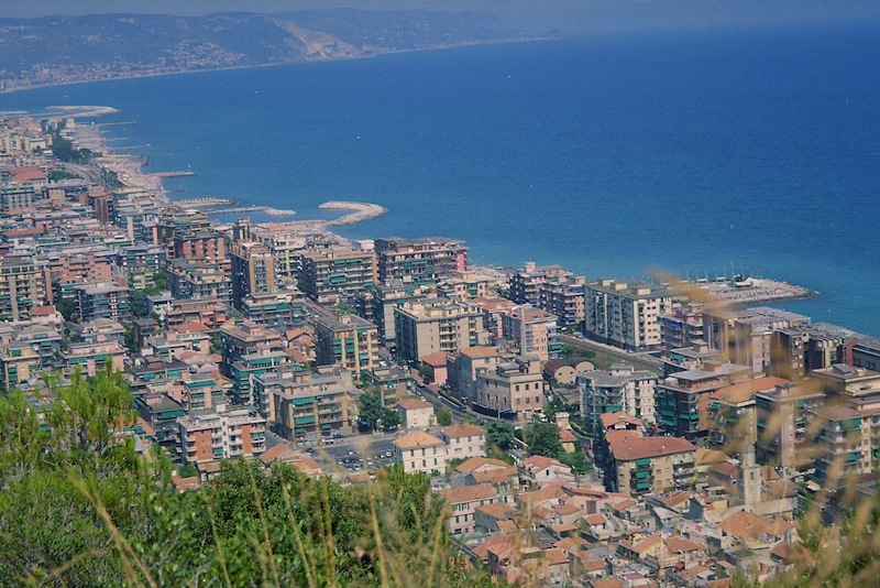 liguria_costruzioni_selvagge