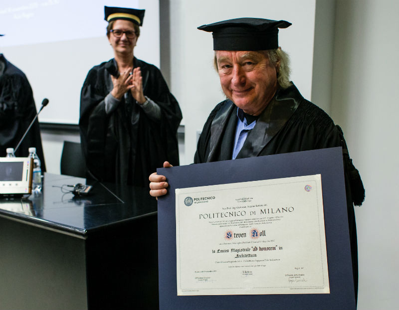 Steven Holl riceve la laurea ad honorem del Politecnico di Milano – photo courtesy of Politecnico di Milano
