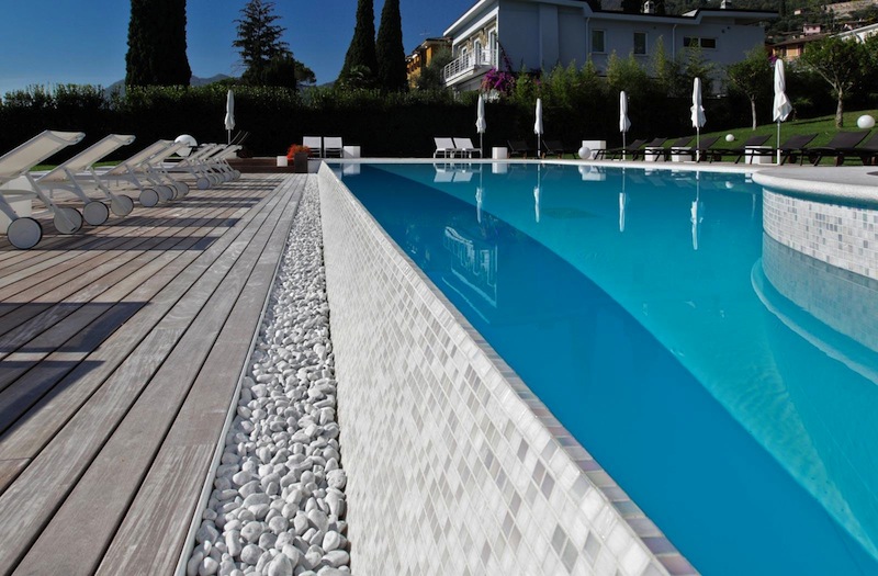 Progettazione piscine: come scegliere rivestimenti e finiture ... Rivestimenti per piscine