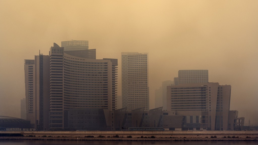 Nel 2015 Caemmerer ha fotografato il distretto Kangbashi della prefettura di Ordos, il Yujiapu Financial District vicino Tianjin, il perimetro urbano del Meixi Lake nei pressi della città di Changsha. Ha scattato due volte al giorno (poco prima dell’alba, e subito dopo il tramonto) per ottanta giorni consecutivi. Unborn Cities No 01 – © 2015 Kai Caemmerer