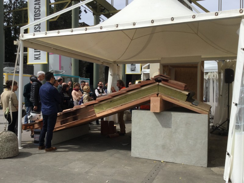 Il prototipo di tetto toscano ‘alla fiorentina’ costruito a KlimaHouse Toscana 2016