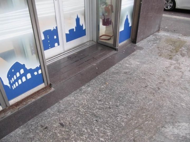Impermeabilizzazione vetrina