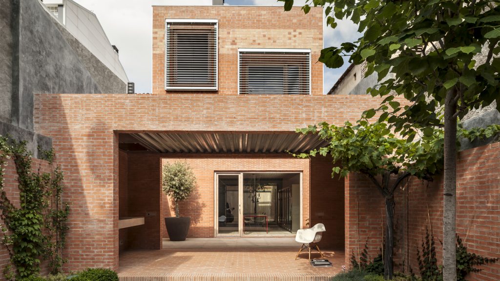 House 1014, Spagna, HARQUITECTS, uno dei 2 progetti vincitori della scorsa edizione del concorso - foto Adria Goula©