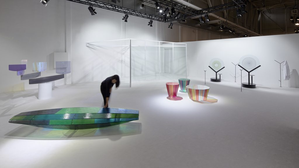 Lo spazio espositivo di AGC Asahi Glass nel SuperStudio di via Tortona per il Salone del Mobile 2017