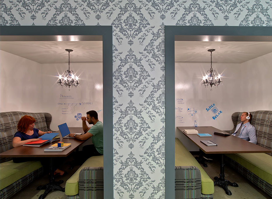 LinkedIn Chicago, le cabine in stile classico