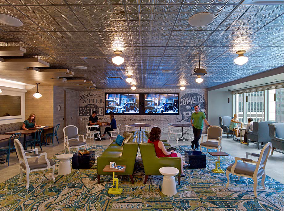 LinkedIn Chicago, la sala polivalente in tema gangster