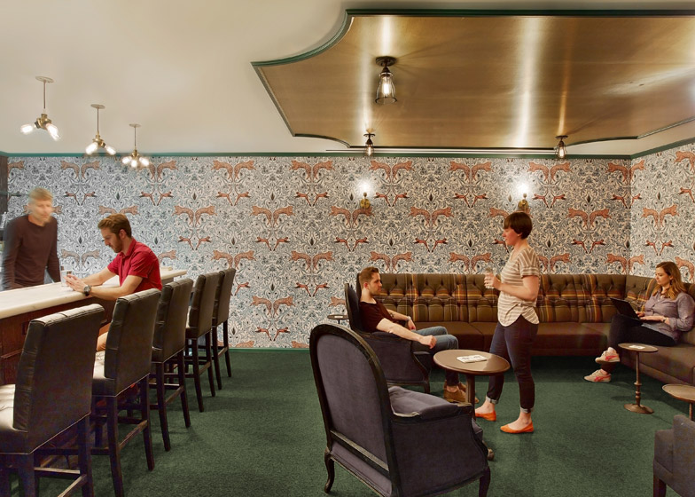 LinkedIn New York, il bar speakeasy nascosto dietro la parete segreta © Eric Laignel