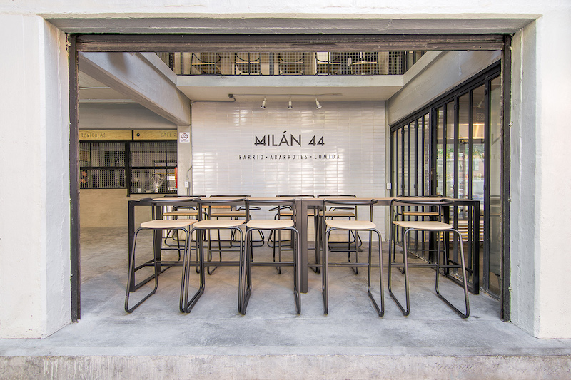 Milan 44 ospita un mercato locale in cui convergono proposte gastronomiche, artigianali e culturali per tutti i gusti © Diana Arnau