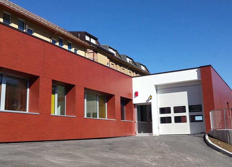 L’ingresso del nuovo Pronto Soccorso dell’Ospedale “Giovanni Paolo II” di Pieve di Cadore © Brianza Plastica