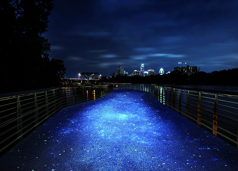 La promenade illuminata lungo il Lady Bird Lake di Austin in Texas – © IPM Italia