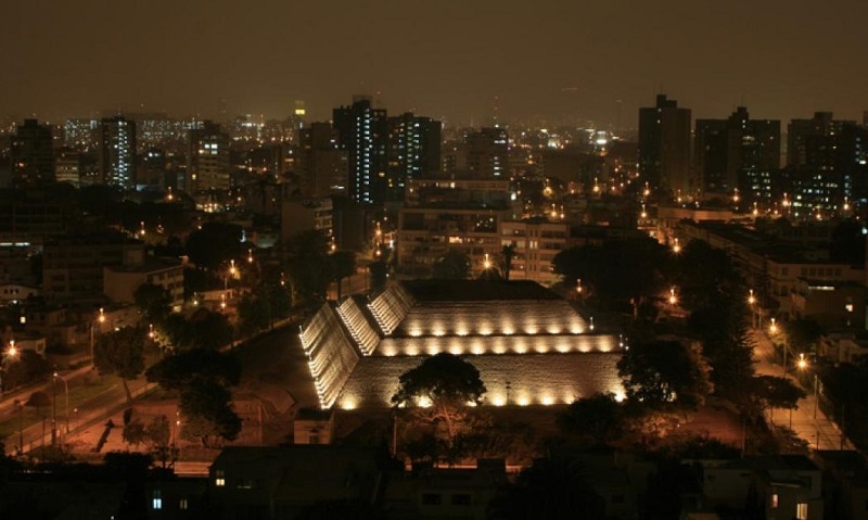 Huaca Huallamarca a San Isidro, Lima - ©Denise Tejada/PromPerù