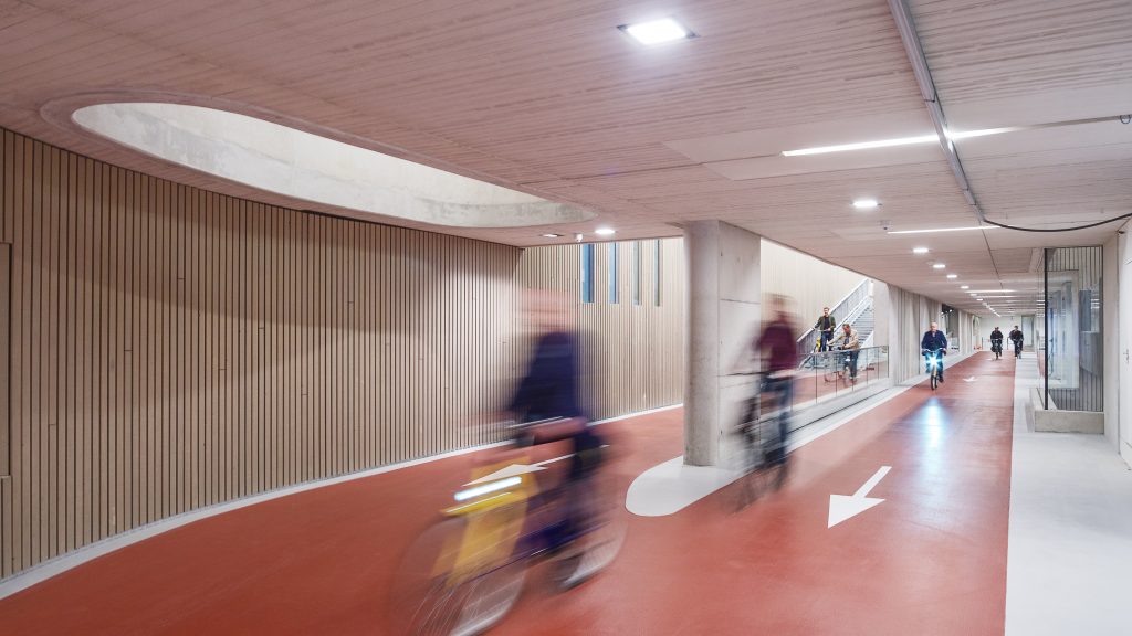 Stationsplein Bicycle Parking, Utrecht © Petra Appelhof | Ector Hoogstad Architecten